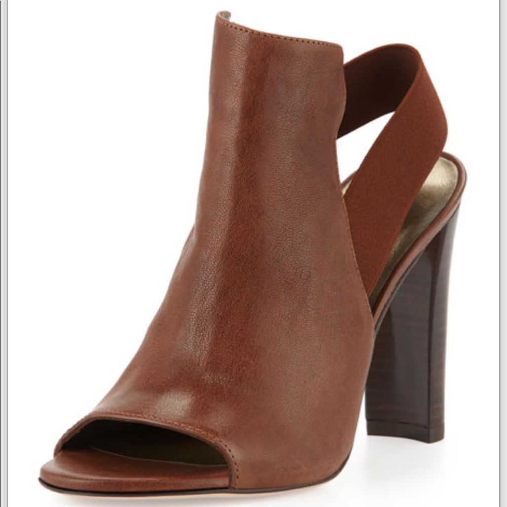 STUART WEITZMAN  Fronton slingback peep-toe bootie w/dust bag and box size 7